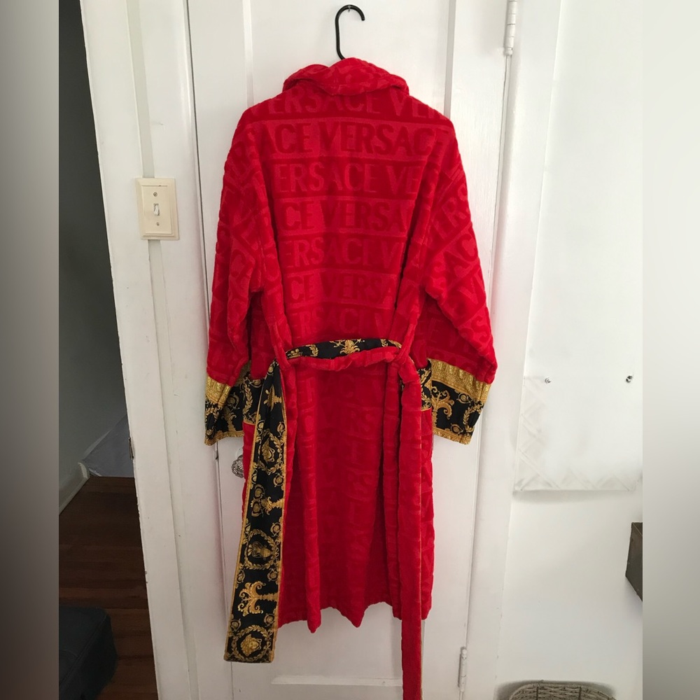 Versace robe - Picture 5 of 5